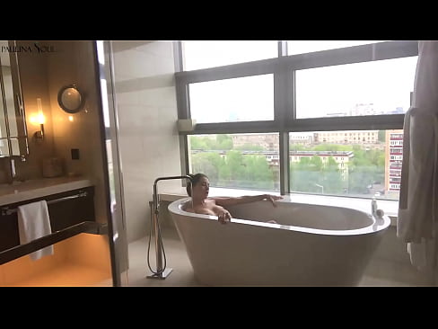 ❤️ Enorme babe die hartstochtelijk haar poesje aftrekt in de badkamer ❌ Porn video at porn nl.taxiporec.top