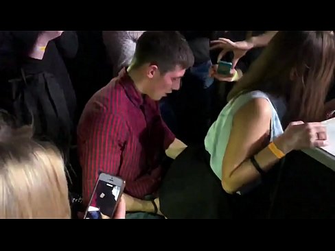 ❤️ Echte seks in een Russische nachtclub. 18-jarig Russisch meisje in de anus en vagina geneukt in een nachtclub ❌ Porn video at porn nl.taxiporec.top